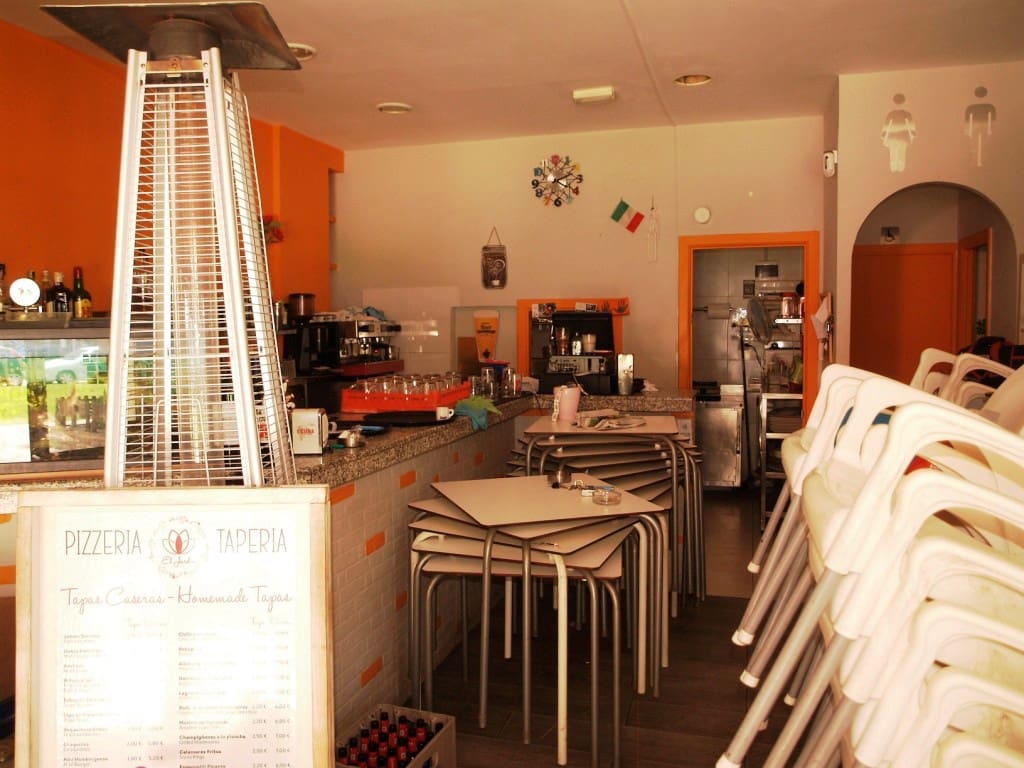 Restaurant/Bar for sale in Fuengirola - € 64,950 (Ref: 9428423)