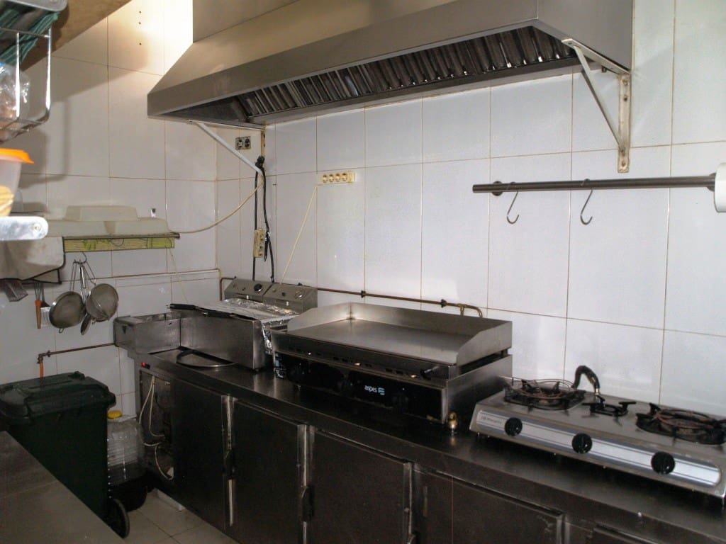 Restaurant/Bar for sale in Fuengirola - € 64,950 (Ref: 9428423)