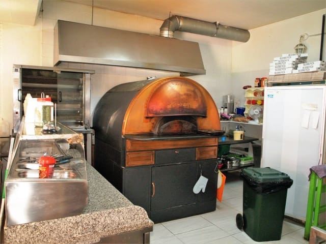 Restaurant/Bar for sale in Fuengirola - € 64,950 (Ref: 9428423)