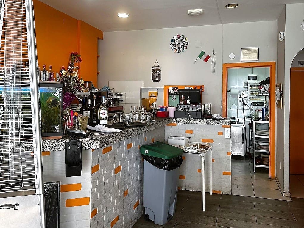 Restaurant/Bar for sale in Fuengirola - € 64,950 (Ref: 9428423)