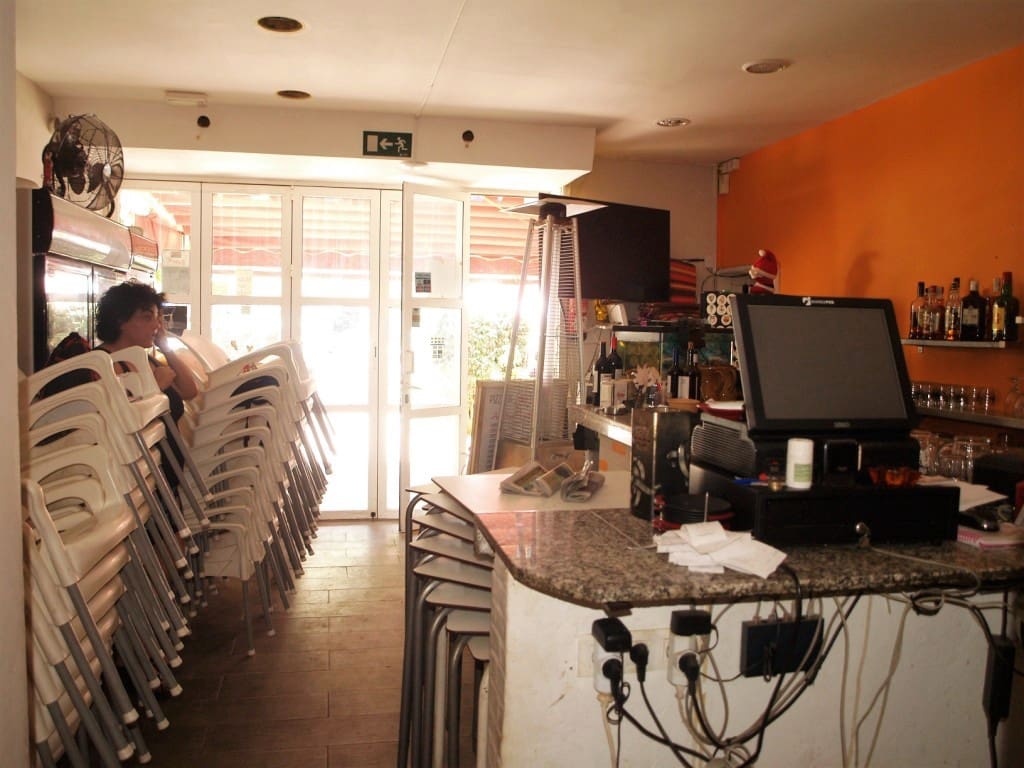Restaurant/Bar for sale in Fuengirola - € 64,950 (Ref: 9428423)