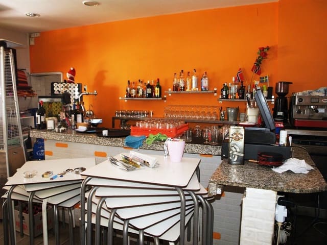 Restaurant/Bar for sale in Fuengirola - € 64,950 (Ref: 9428423)