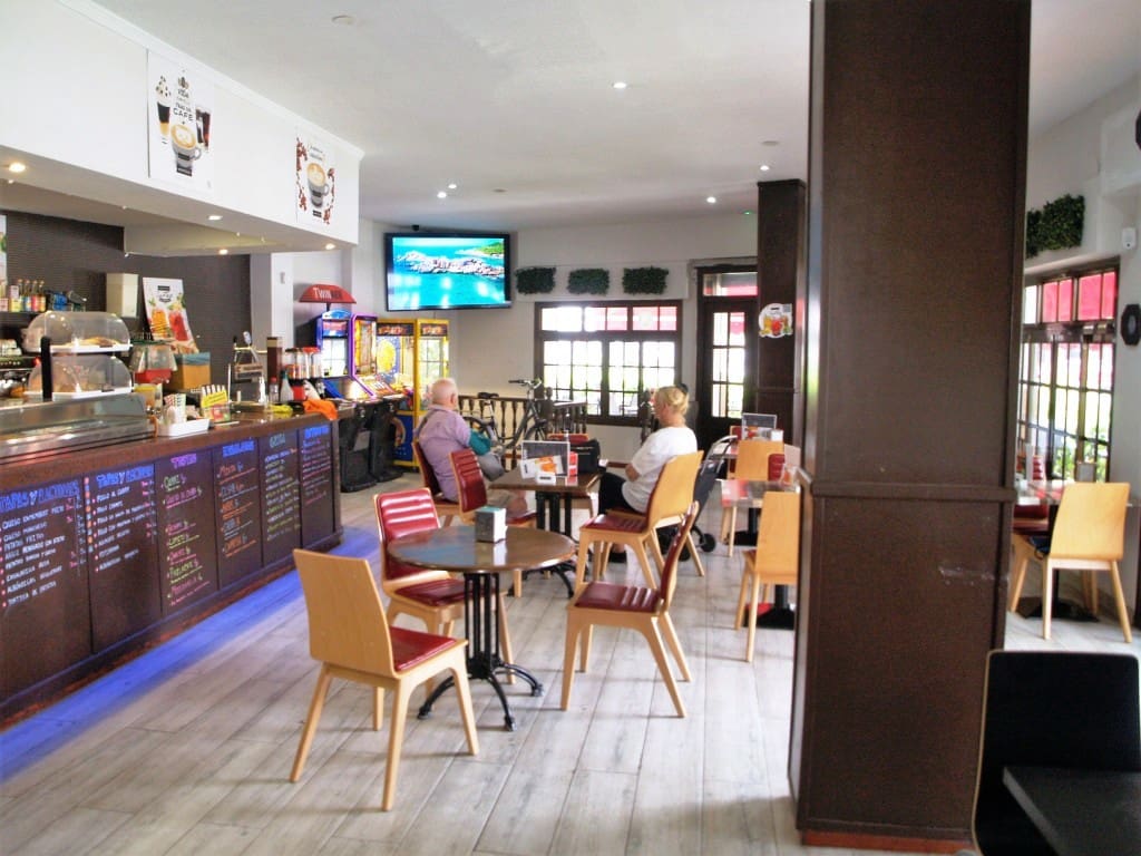 Restaurant/Bar for sale in Torremolinos - € 59,950 (Ref: 9428430)