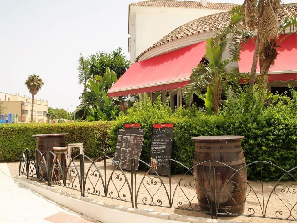 Restaurant/Bar for sale in Torremolinos - € 59,950 (Ref: 9428430)