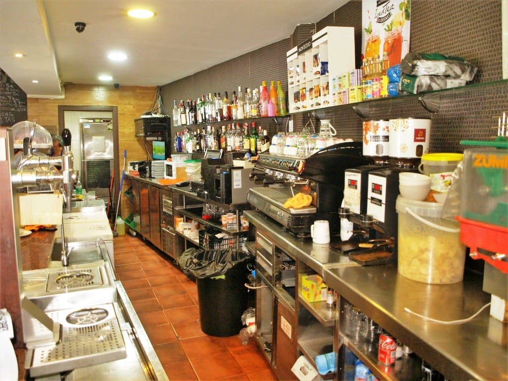 Restaurant/Bar for sale in Torremolinos - € 59,950 (Ref: 9428430)