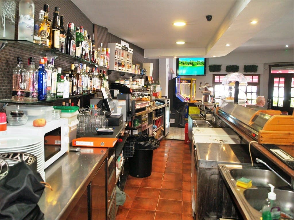 Restaurant/Bar for sale in Torremolinos - € 59,950 (Ref: 9428430)