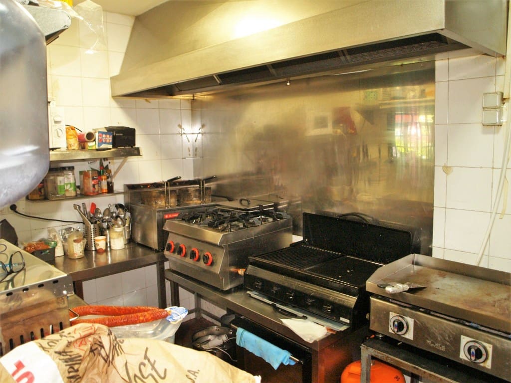 Restaurant/Bar for sale in Torremolinos - € 59,950 (Ref: 9428430)