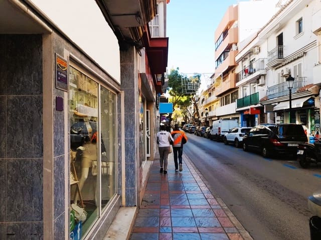 Business for sale in Fuengirola - € 54,950 (Ref: 9428432)
