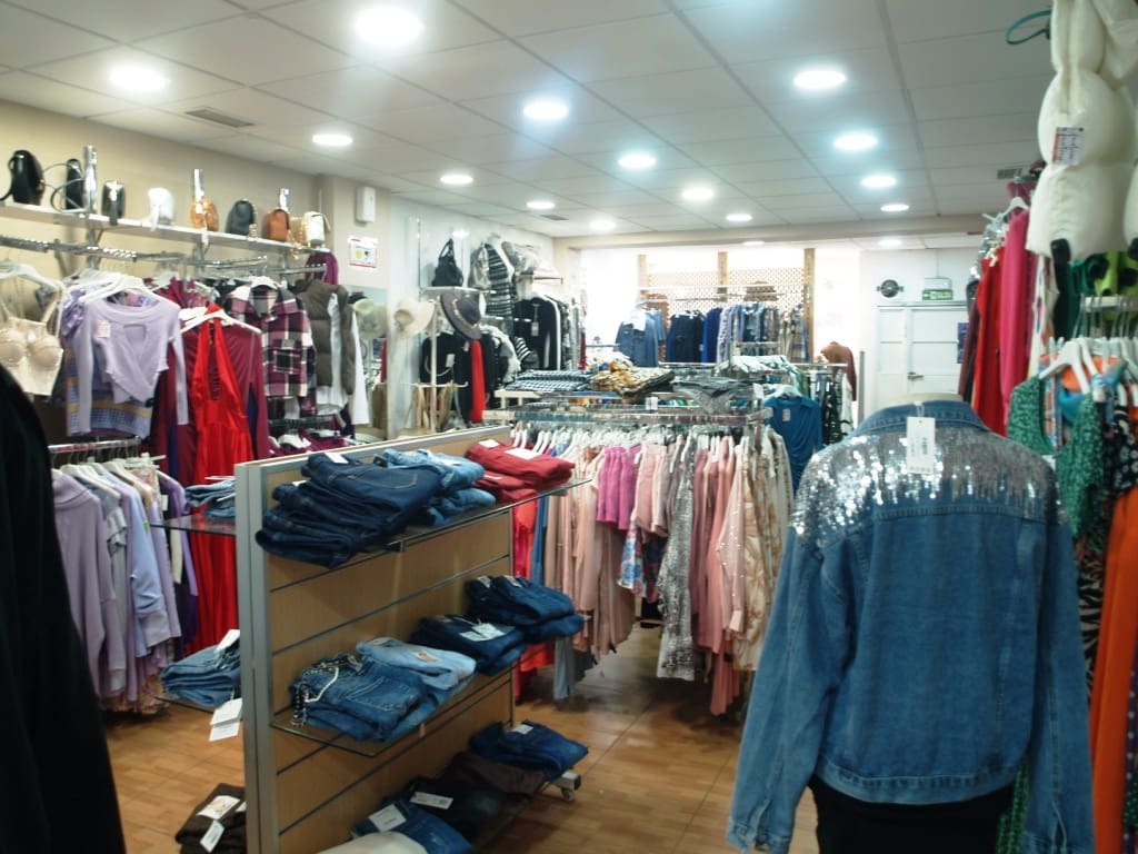 Business for sale in Fuengirola - € 54,950 (Ref: 9428432)