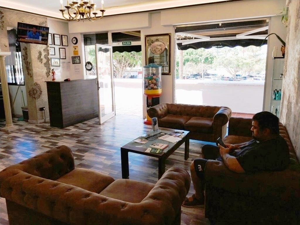 Business for sale in Benalmadena - € 54,950 (Ref: 9428435)