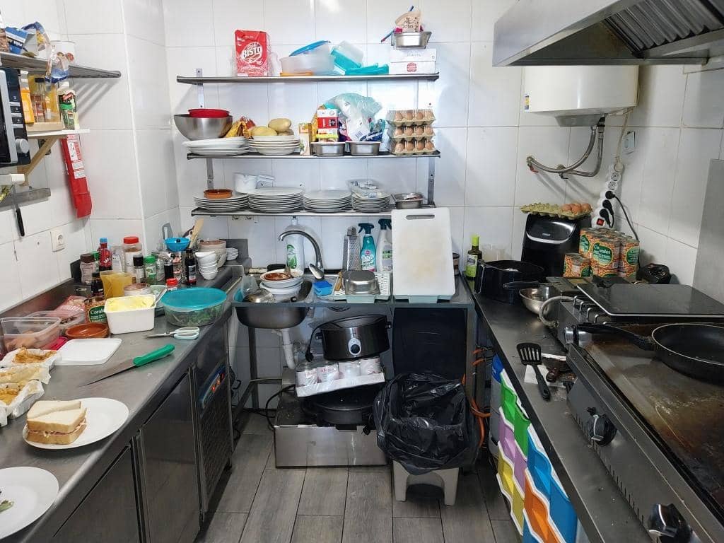 Restaurante/Bar para venda em Fuengirola - 54 950 € (Ref: 9428436)