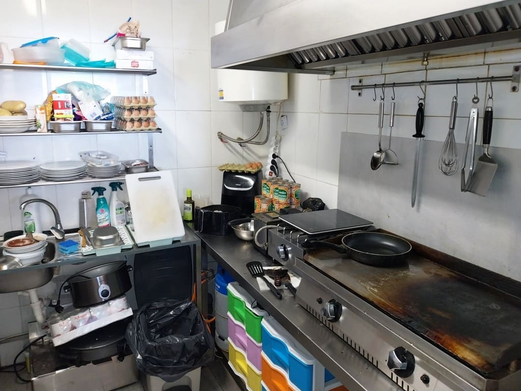 Restaurante/Bar para venda em Fuengirola - 54 950 € (Ref: 9428436)