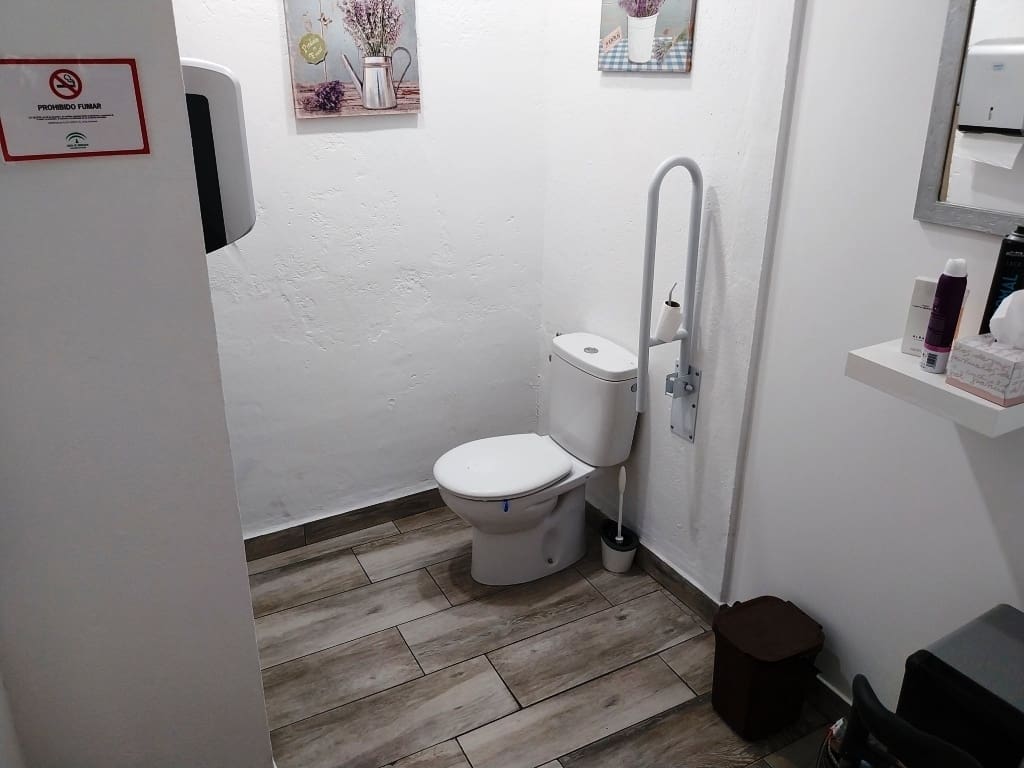 Restaurant/Bar for sale in Fuengirola - € 54,950 (Ref: 9428437)