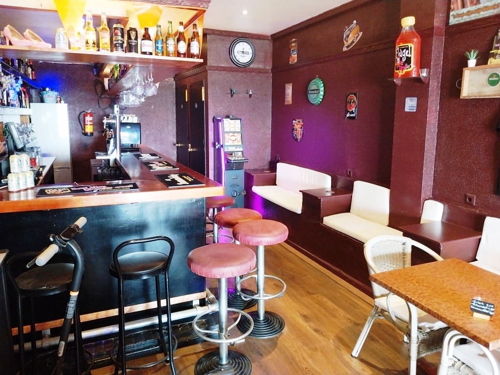 Restaurant/Bar for sale in Benalmadena - € 29,950 (Ref: 9428439)