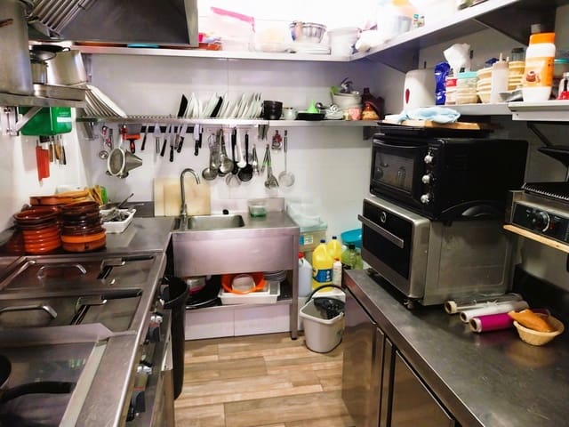 Restaurant/Bar for sale in Fuengirola - € 52,950 (Ref: 9428441)