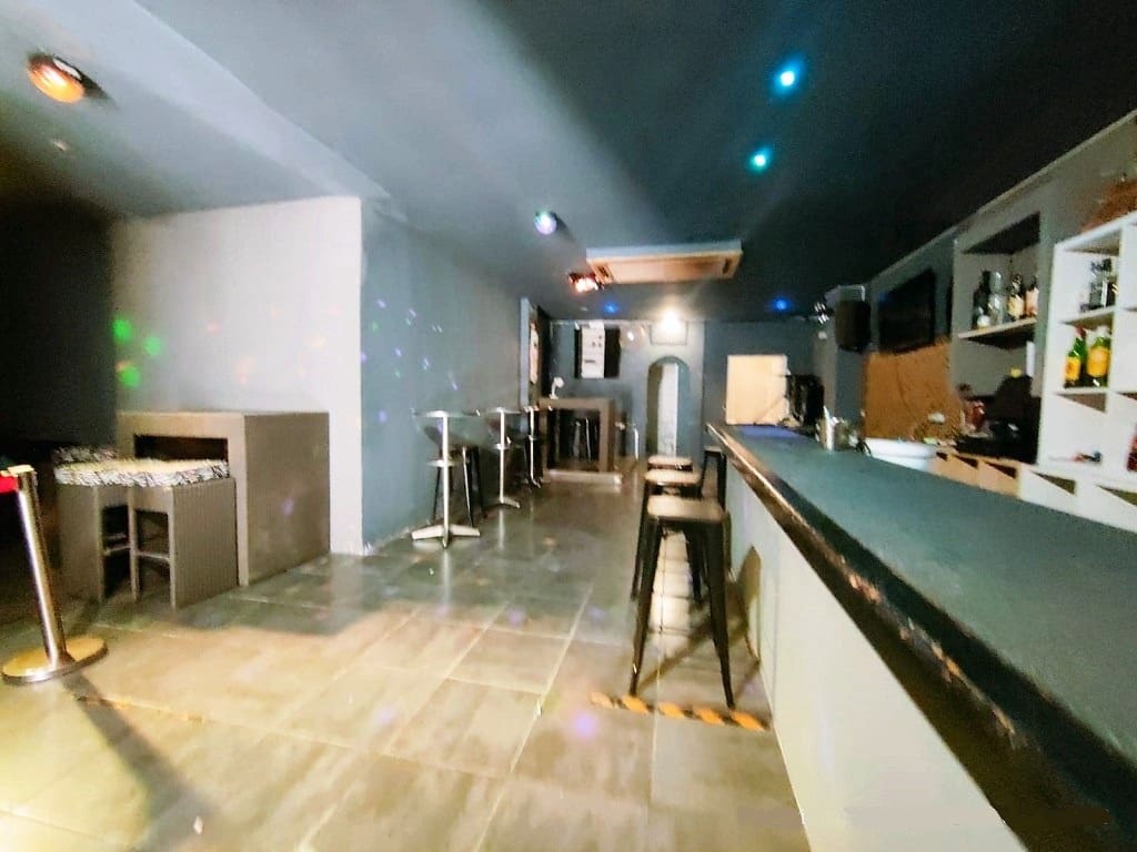 Restaurant/Bar for sale in Fuengirola - € 49,950 (Ref: 9428442)