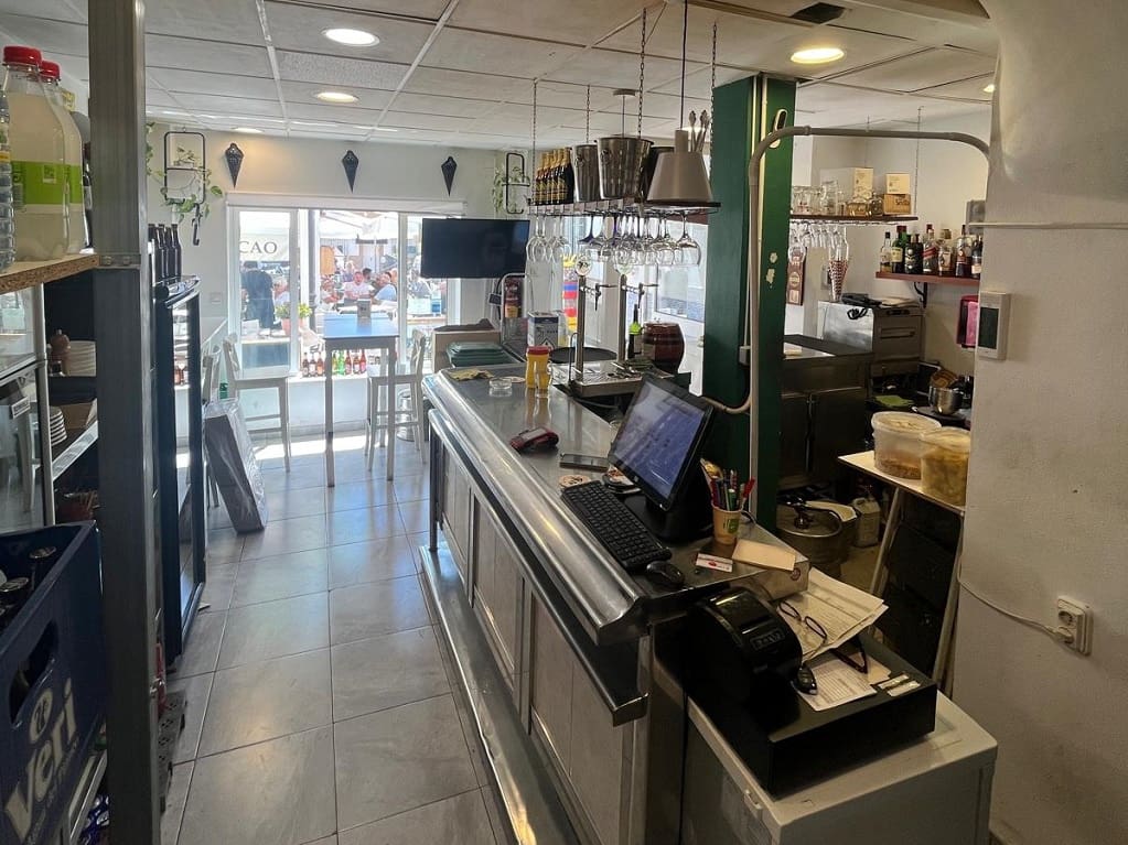Restaurant/Bar for sale in Benalmadena - € 49,950 (Ref: 9428443)