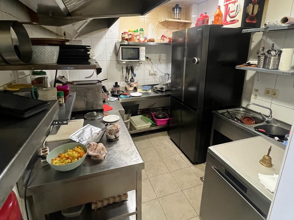 Restaurant/Bar for sale in Benalmadena - € 49,950 (Ref: 9428443)