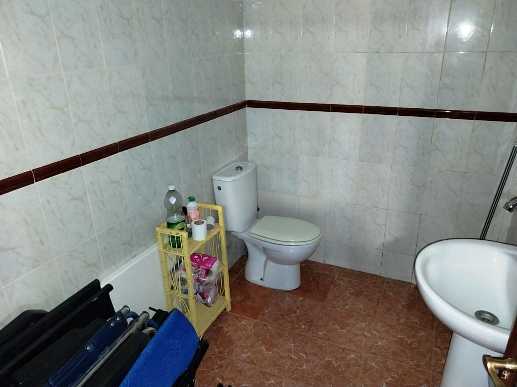 Business for sale in Benalmadena - € 49,950 (Ref: 9428444)