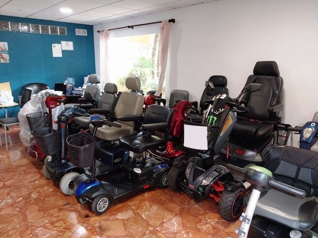 Business for sale in Benalmádena - € 49,950 (Ref: 9428444)