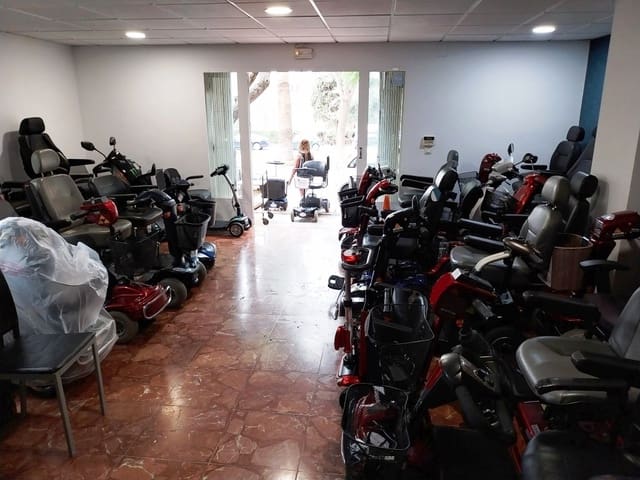 Business for sale in Benalmádena - € 49,950 (Ref: 9428444)