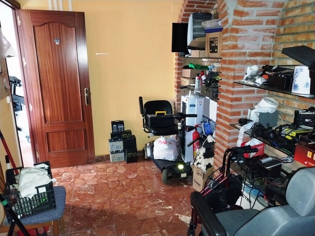 Business for sale in Benalmadena - € 49,950 (Ref: 9428444)