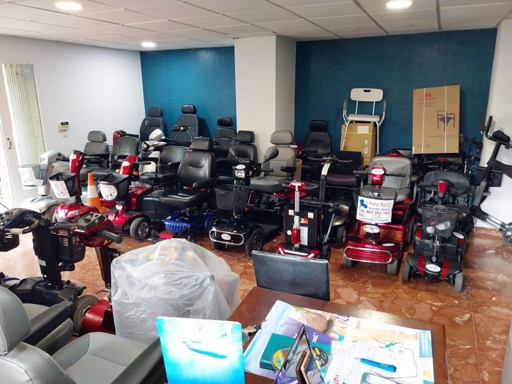 Business for sale in Benalmadena - € 49,950 (Ref: 9428444)