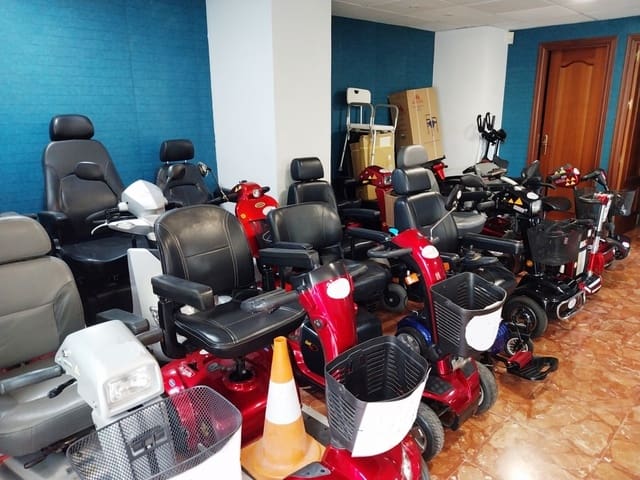 Business for sale in Benalmádena - € 49,950 (Ref: 9428444)