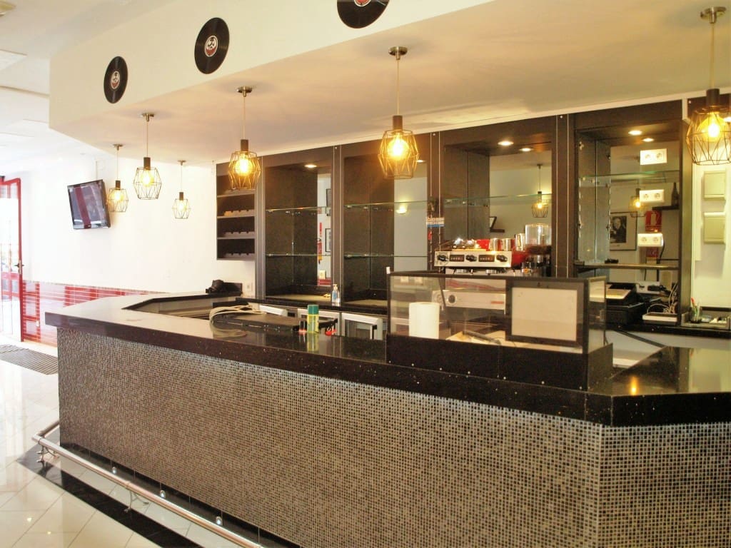 Restaurant/Bar for sale in Fuengirola - € 44,950 (Ref: 9428447)