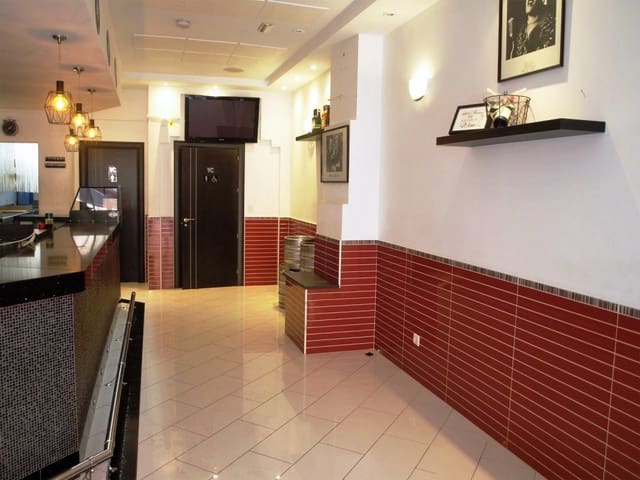 Restaurant/Bar for sale in Fuengirola - € 44,950 (Ref: 9428447)
