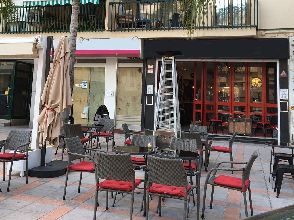 Restaurant/Bar for sale in Fuengirola - € 44,950 (Ref: 9428447)