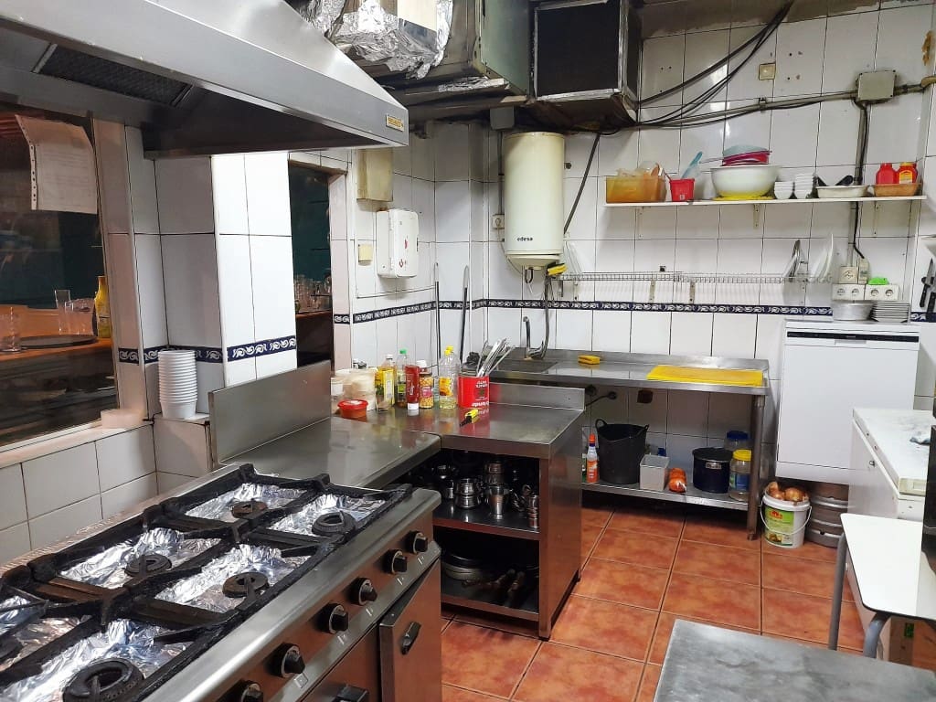 Restaurant/bar te koop in Fuengirola - € 44.950 (Ref: 9428449)