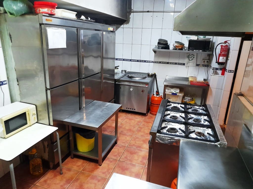 Restaurant/bar te koop in Fuengirola - € 44.950 (Ref: 9428449)