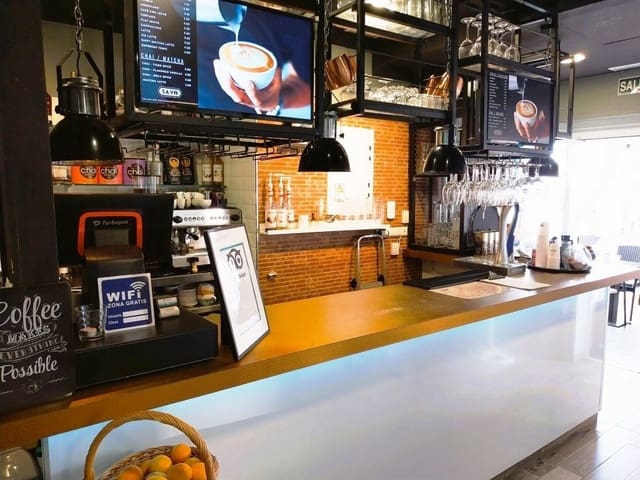 Ravintola/baari myytävänä paikassa Fuengirola - 44 950 € (Ref: 9428451)