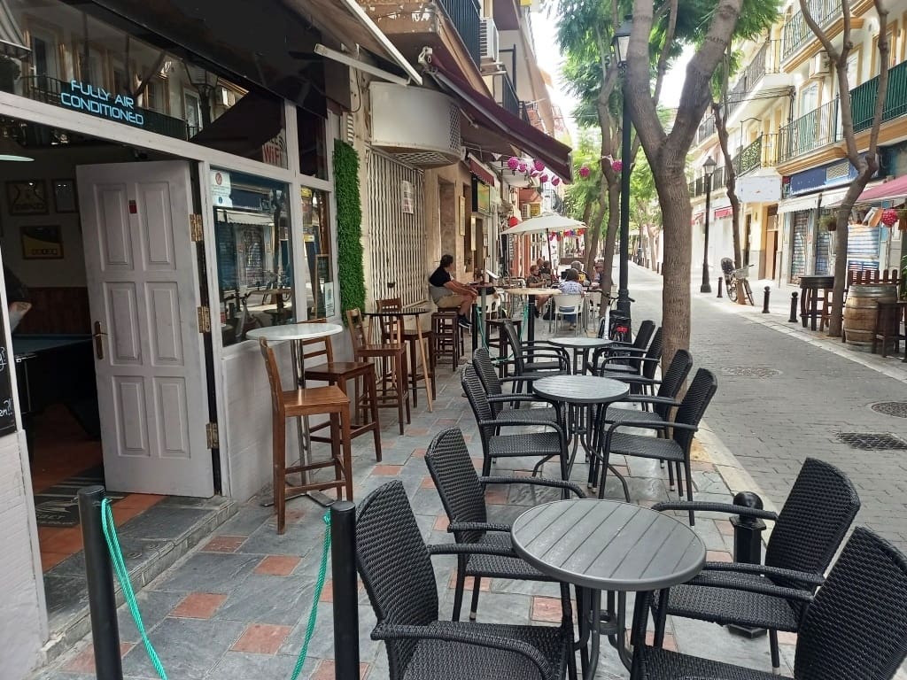 Restaurant/Bar for sale in Fuengirola - € 44,950 (Ref: 9428453)