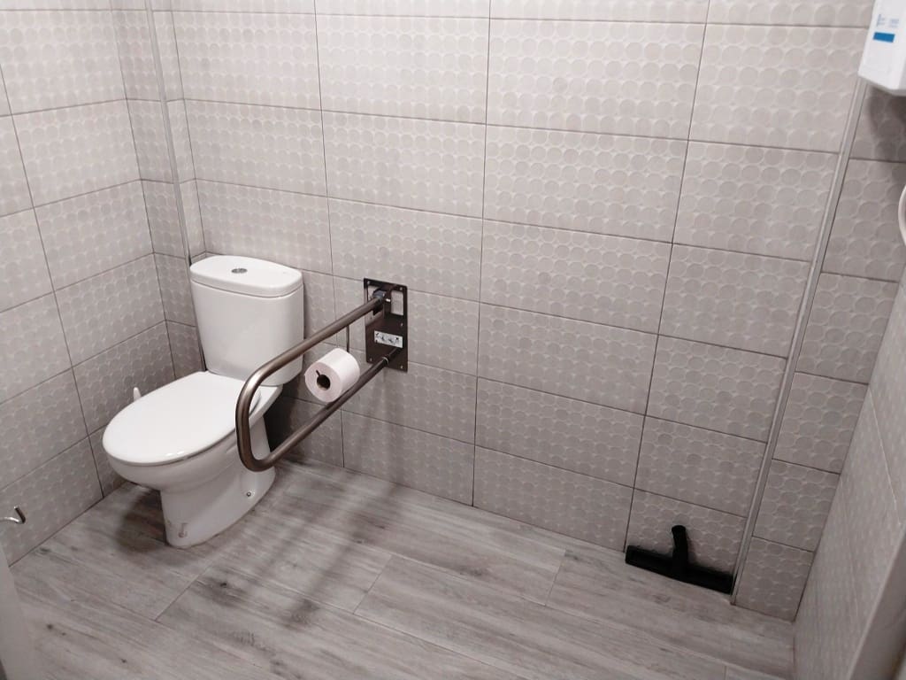 Restaurant/Bar for sale in Benalmadena - € 39,950 (Ref: 9428458)