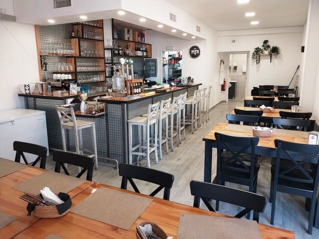 Restaurant/Bar for sale in Benalmádena - € 39,950 (Ref: 9428458)