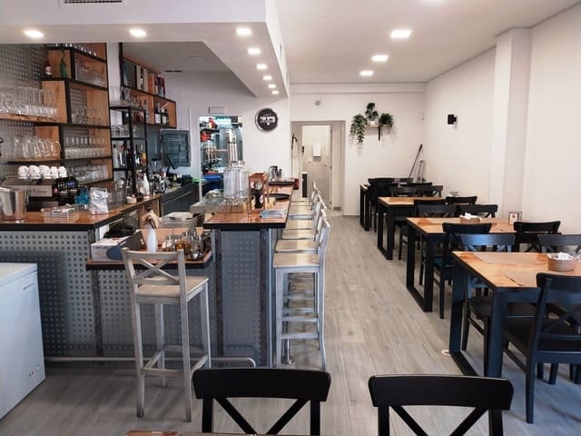 Restaurant/Bar for sale in Benalmádena - € 39,950 (Ref: 9428458)