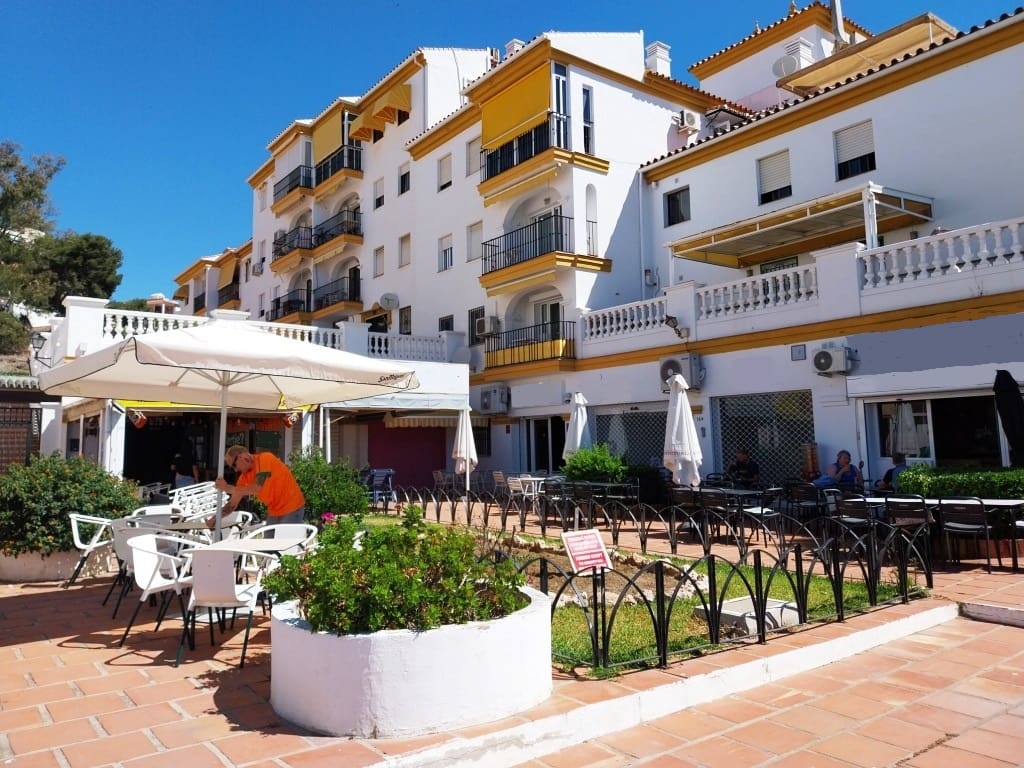 Restaurant/Bar for sale in Benalmadena - € 39,950 (Ref: 9428458)