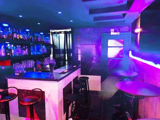 Restaurant/bar te koop in Torremolinos - € 39.950 (Ref: 9428461)