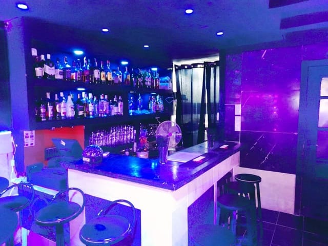 Restaurant/bar te koop in Torremolinos - € 39.950 (Ref: 9428461)