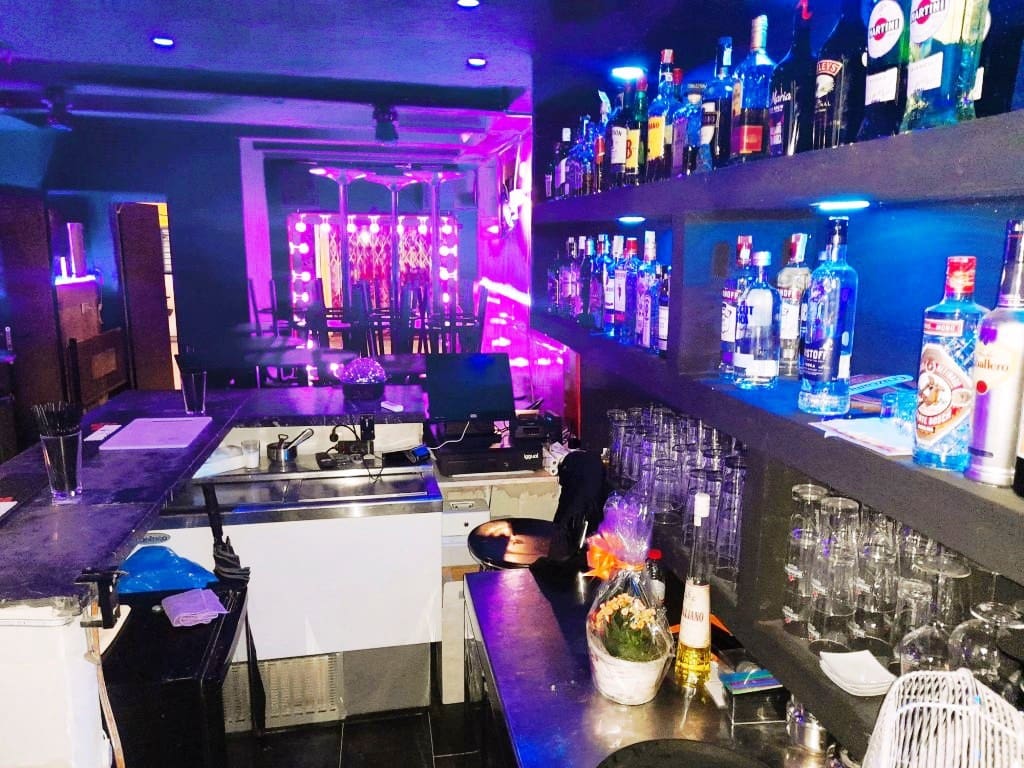 Restaurant/Bar for sale in Torremolinos - € 39,950 (Ref: 9428461)