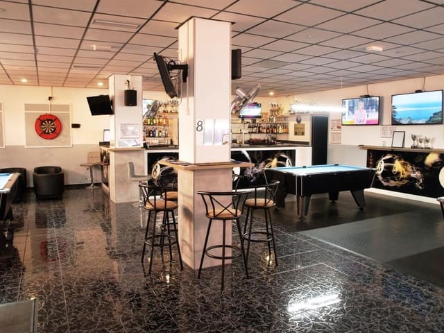 Restaurant/Bar for sale in Fuengirola - € 39,950 (Ref: 9428462)