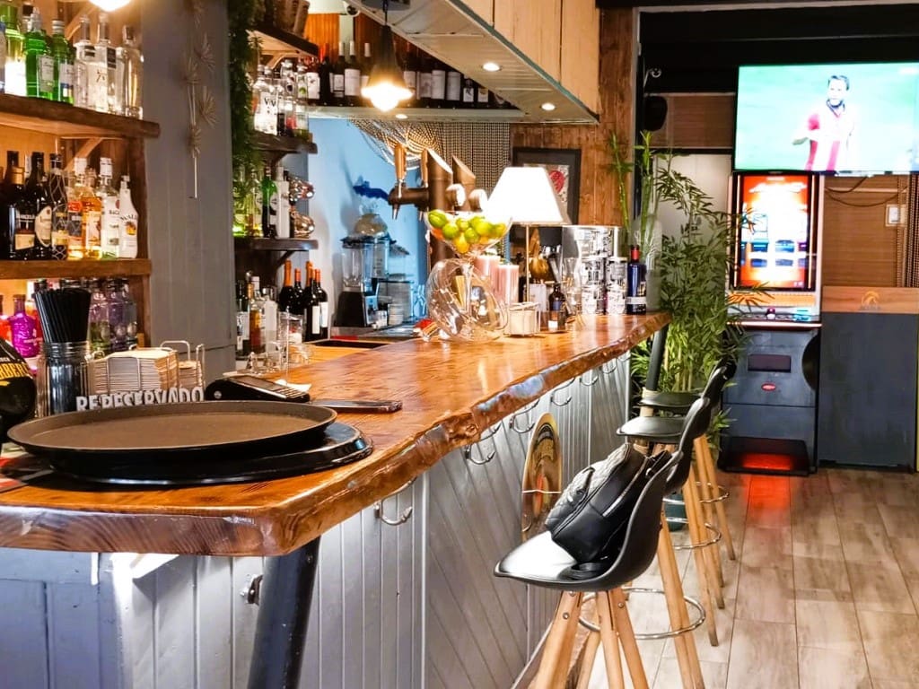 Restaurant/Bar for sale in Fuengirola - € 27,950 (Ref: 9428471)