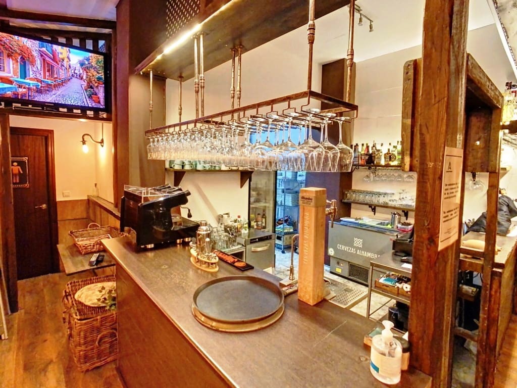 Restaurant/Bar for sale in Torremolinos - € 26,950 (Ref: 9428473)