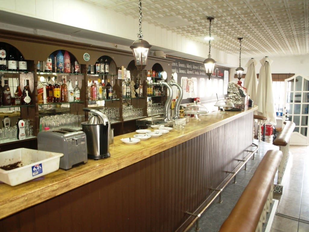 Restaurant/Bar for sale in Torremolinos - € 26,950 (Ref: 9428474)