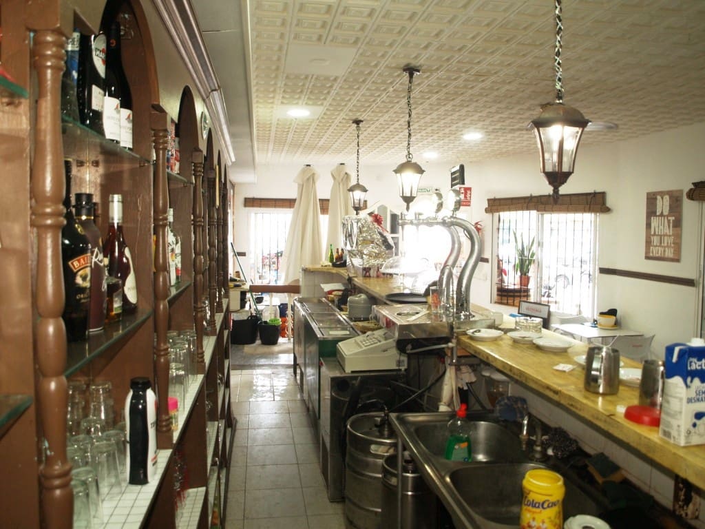 Restaurant/Bar for sale in Torremolinos - € 26,950 (Ref: 9428474)