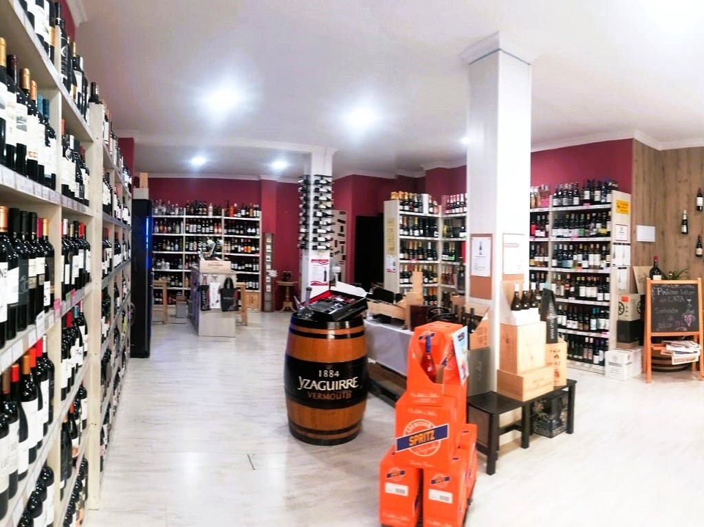 Business for sale in Fuengirola - € 24,950 (Ref: 9428476)
