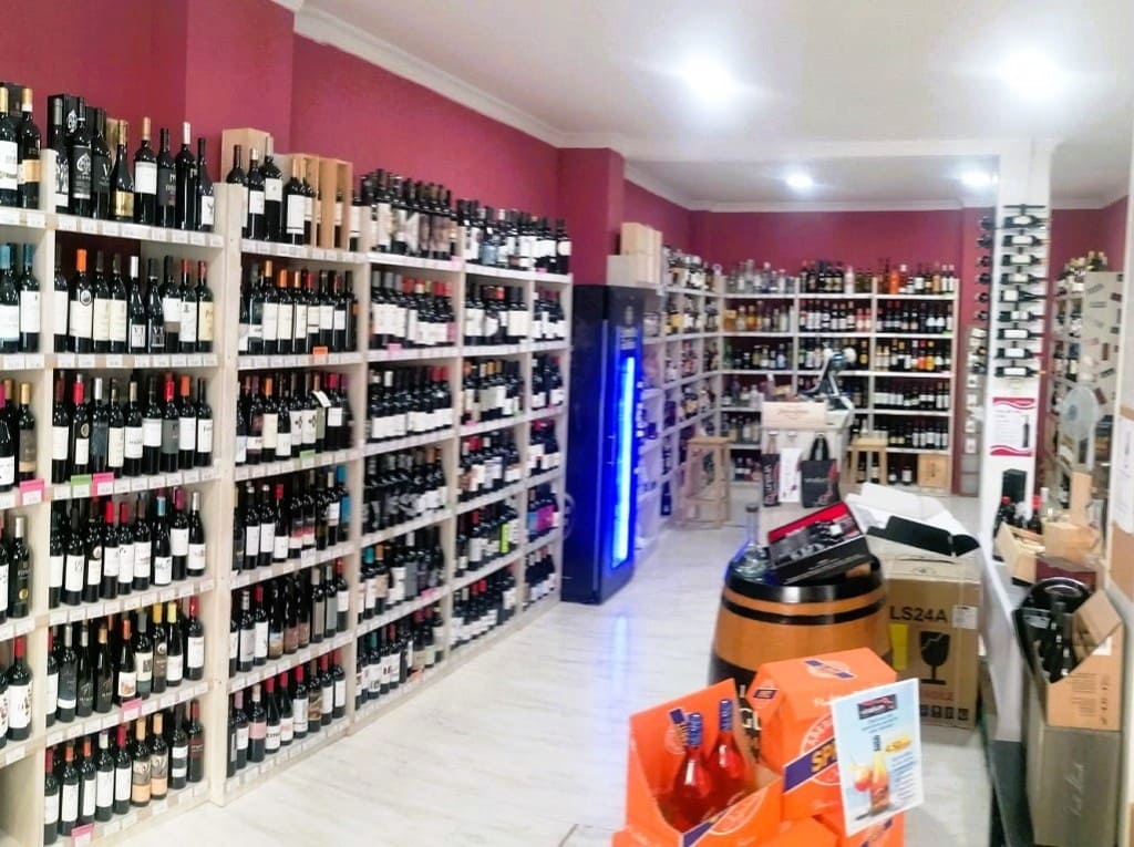 Business for sale in Fuengirola - € 24,950 (Ref: 9428476)