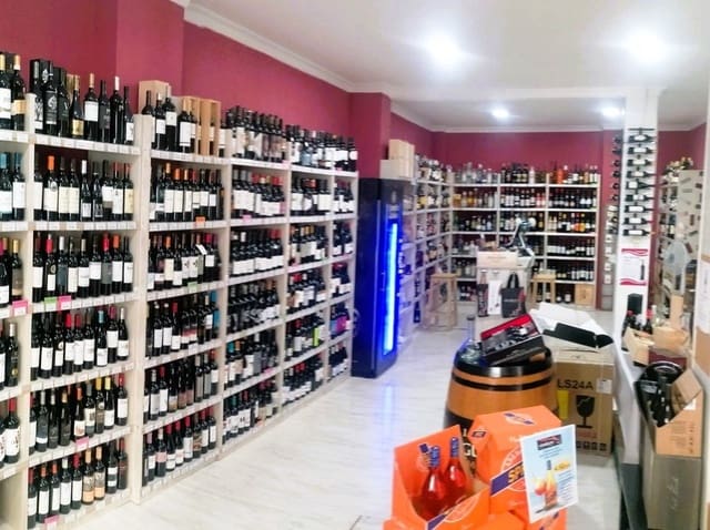 Business for sale in Fuengirola - € 24,950 (Ref: 9428476)